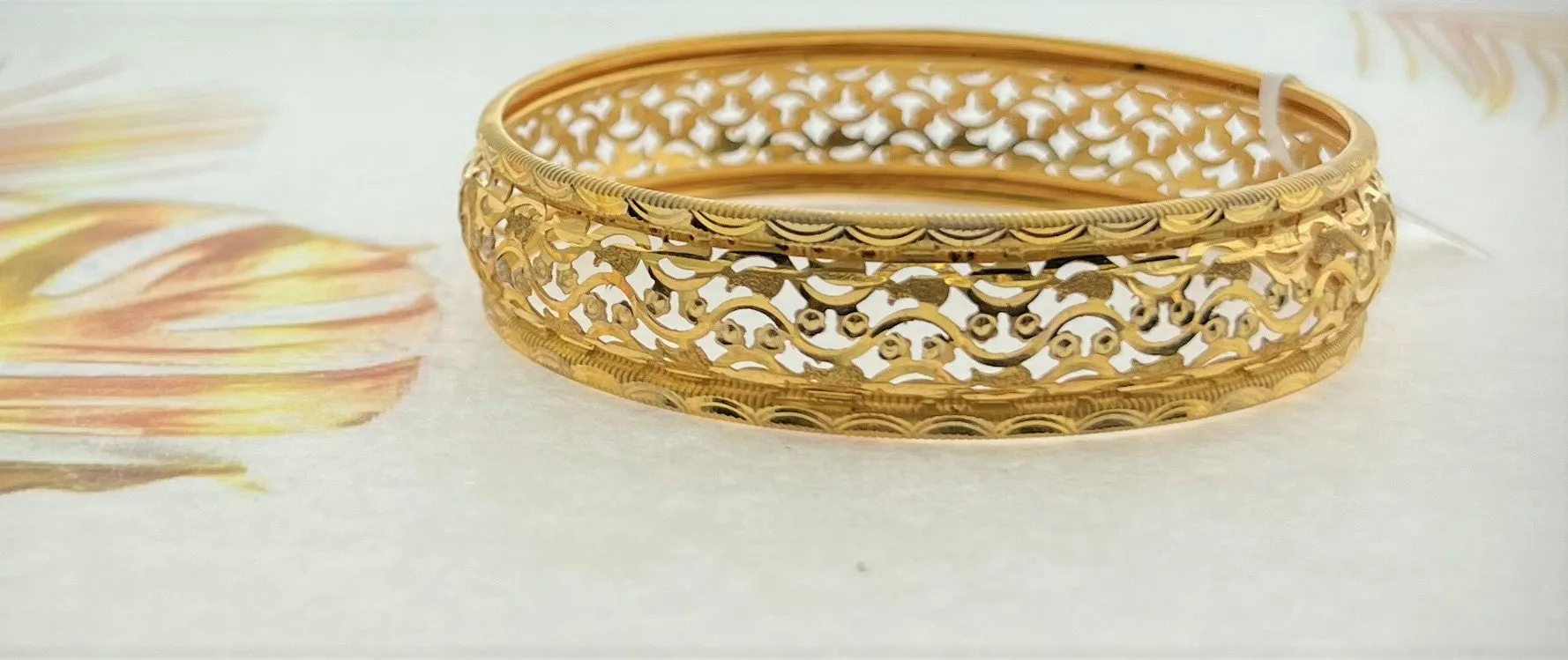 22k Solid Gold Antique Floral Pattern b8404