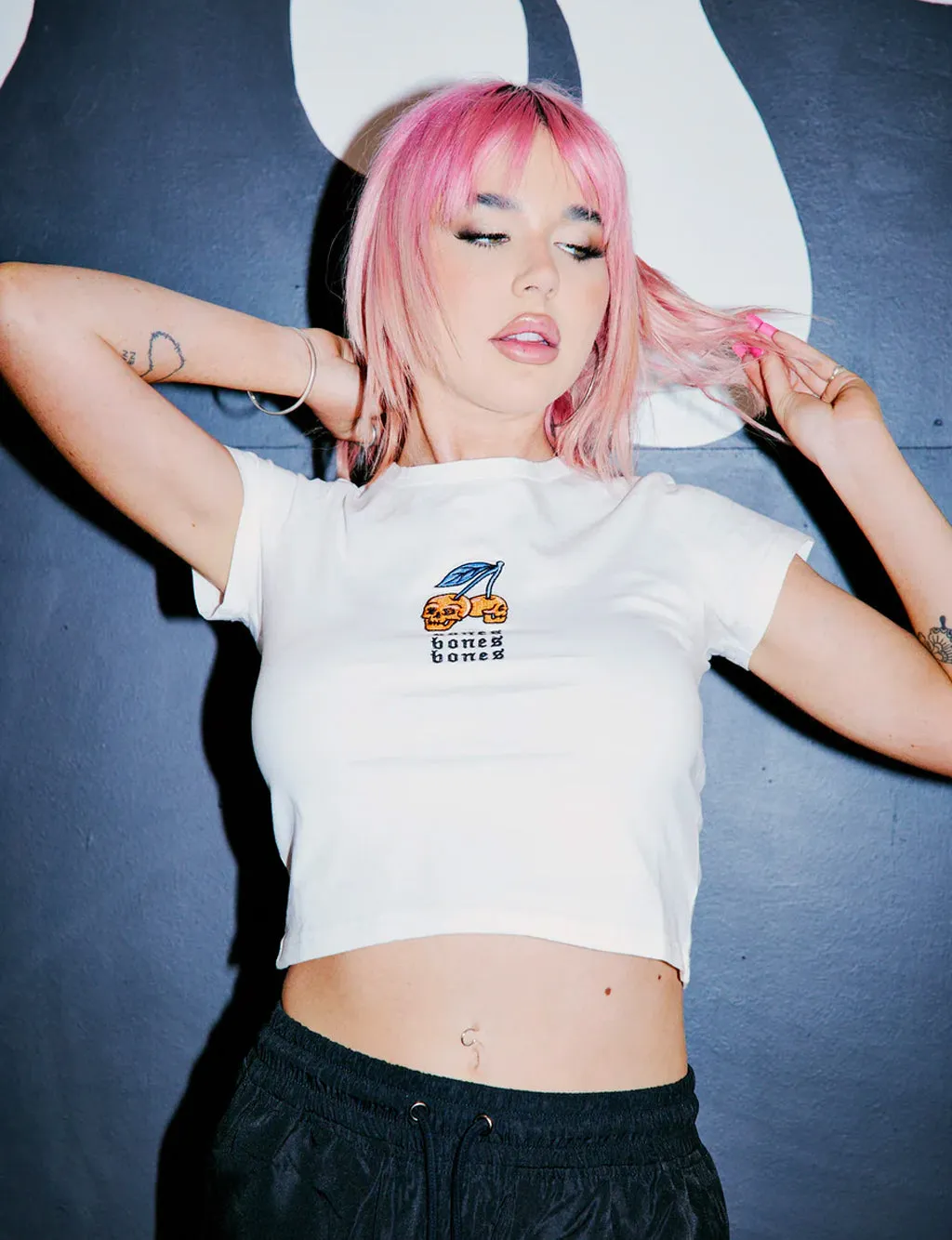 BILLY BONES CLUB CHERRY BOMB BABY TEE - VINTAGE WHITE