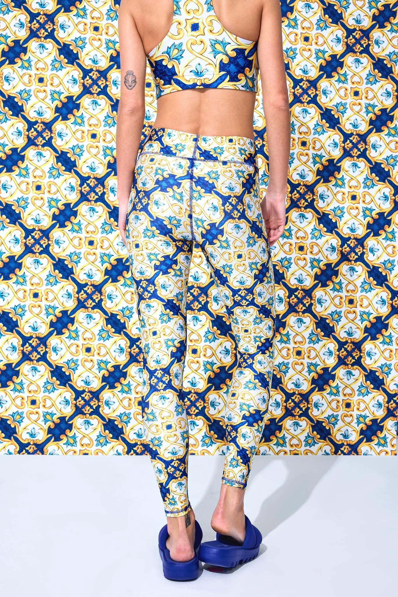 Hi-Shine Leggings in Ceramic Tile