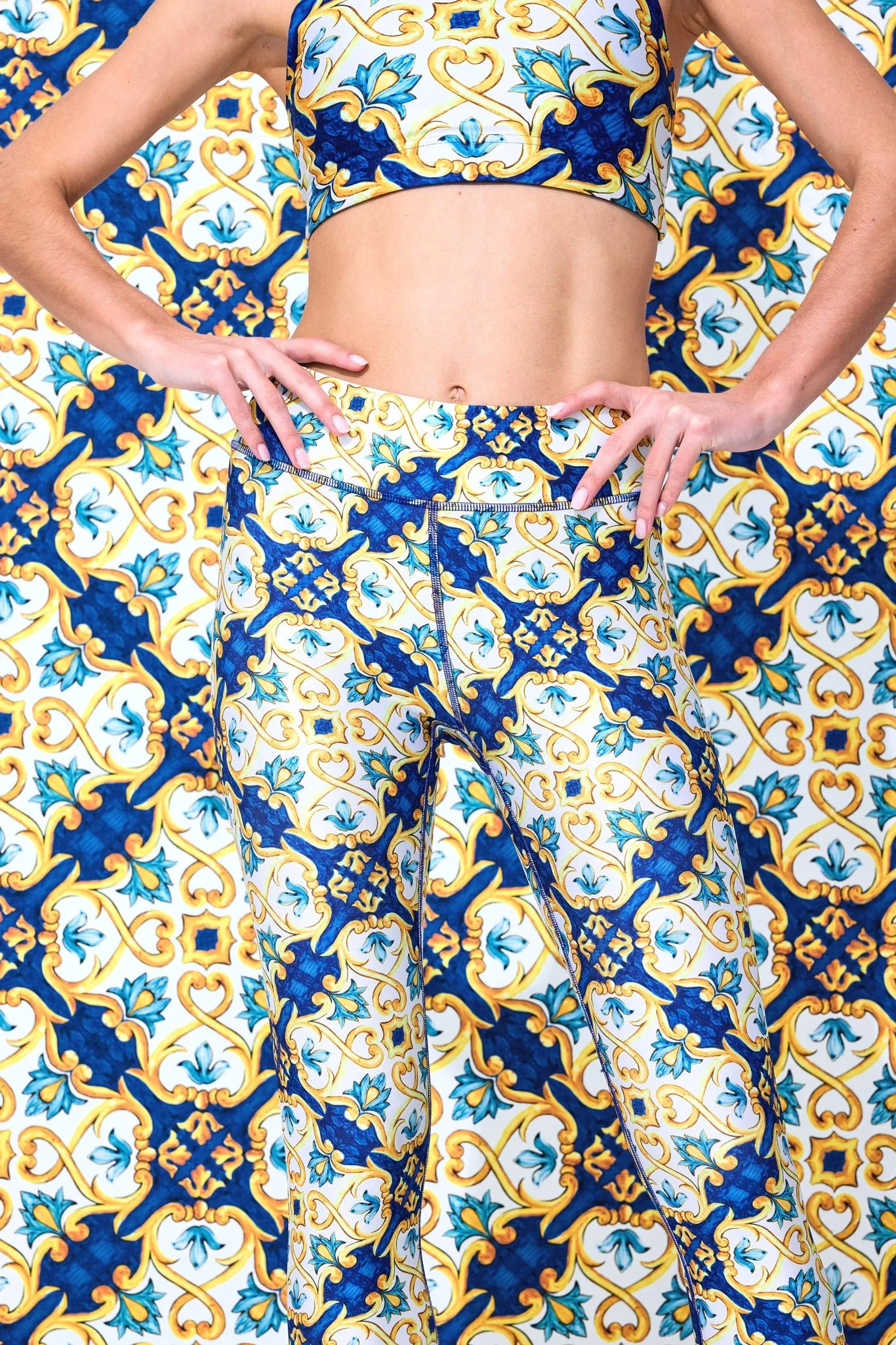 Hi-Shine Leggings in Ceramic Tile