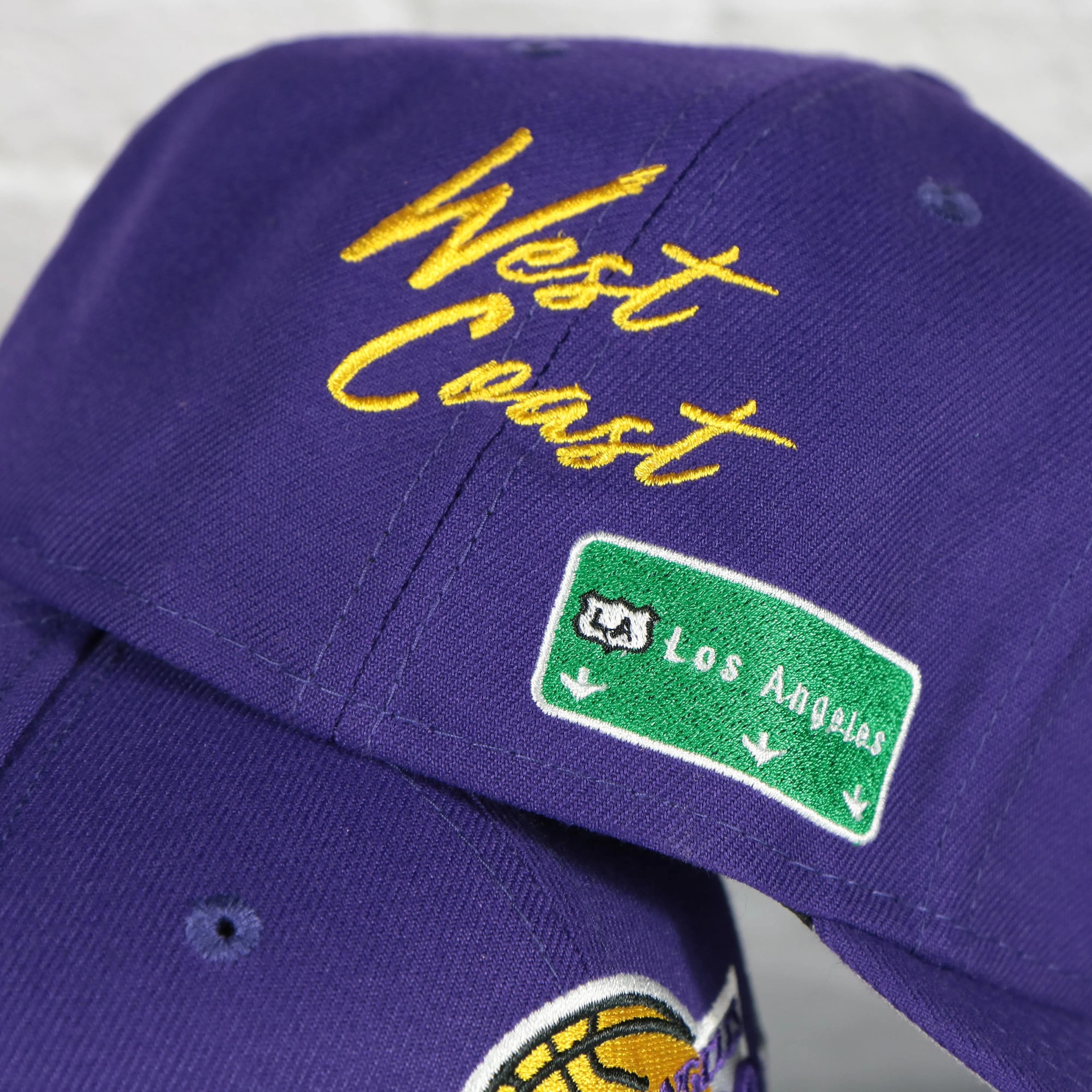 Los Angeles Lakers City Transit All Over Side Patch Gray Bottom 59Fifty Fitted Cap