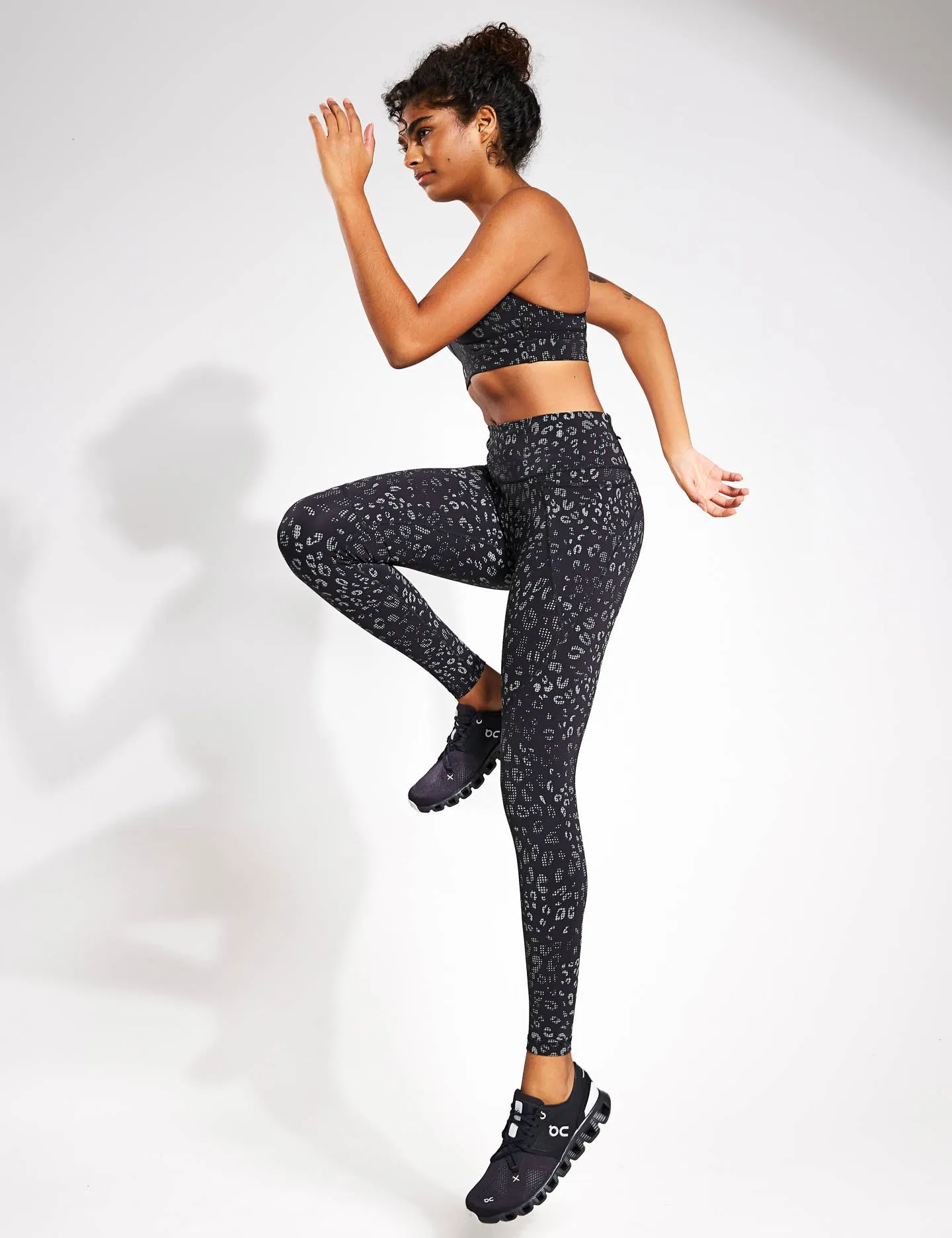 Power Gym Leggings - Black Reflective Leopard Print