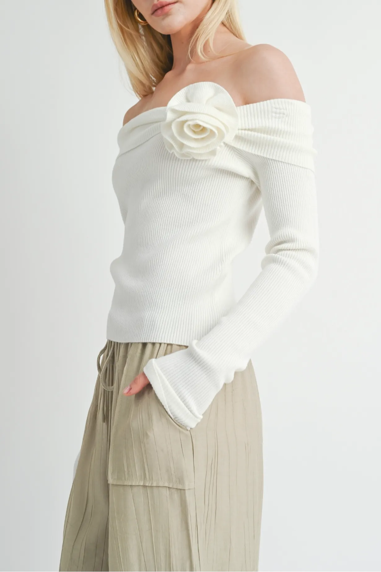 ROSE OFF SHOULDER SWEATER