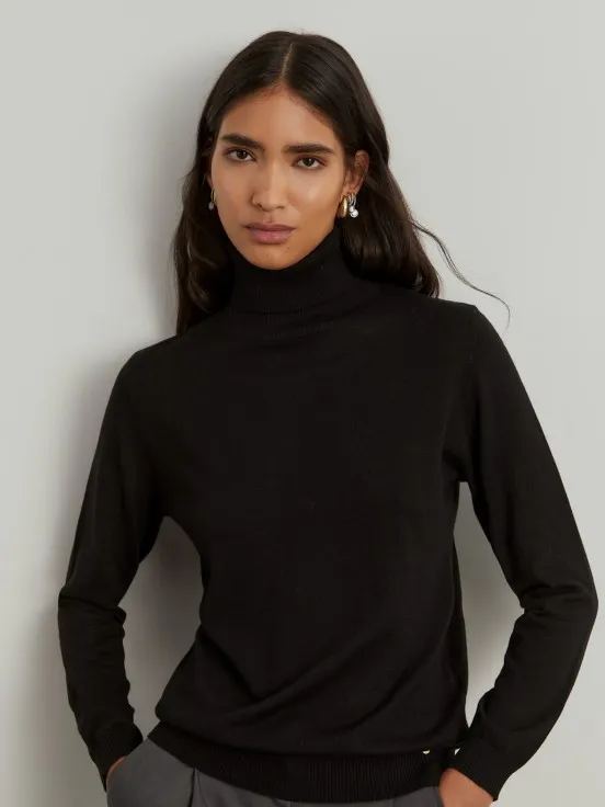 Turtleneck sweater with wool