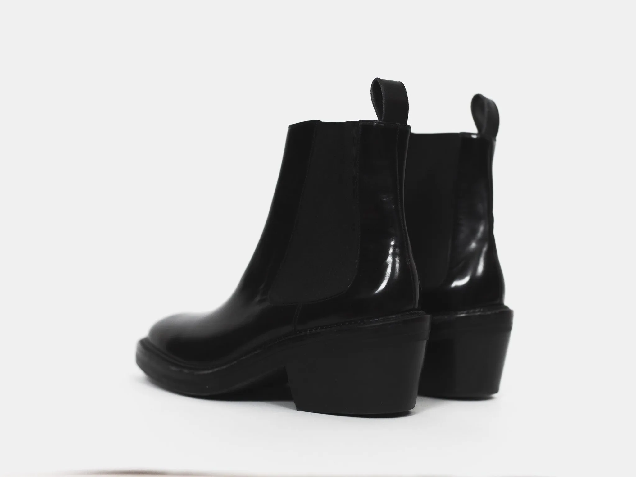 Yang Li Cuban Heel Chelsea Boots